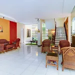 Oyo Flagship 90425 Hotel 22