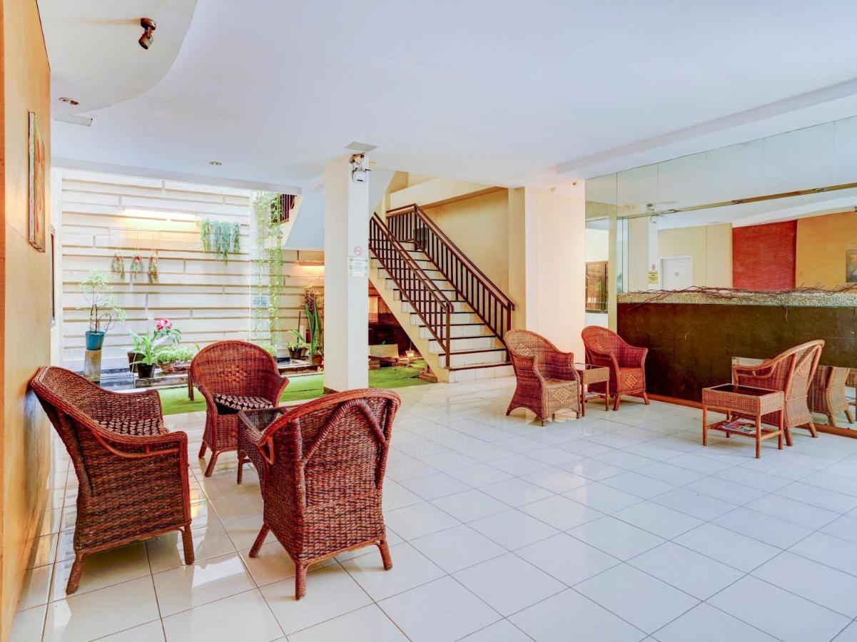 Oyo Flagship 90425 22 Hotel 2*